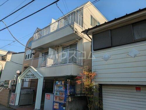 プチメゾン中央 3階建