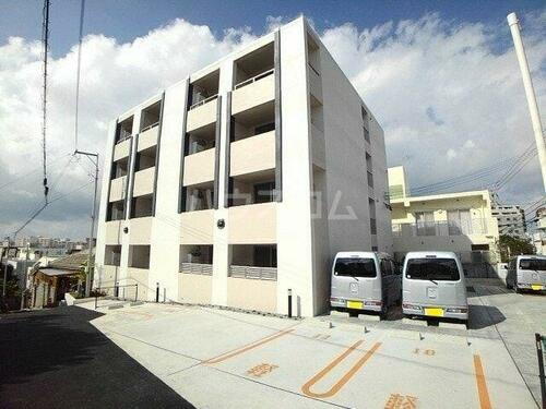 沖縄県那覇市古波蔵１丁目 賃貸マンション