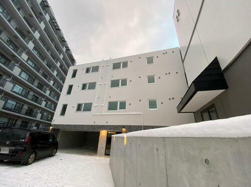 北海道札幌市中央区北五条西２２丁目 4階建 築1年7ヶ月