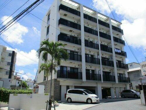 沖縄県那覇市繁多川２丁目 賃貸マンション