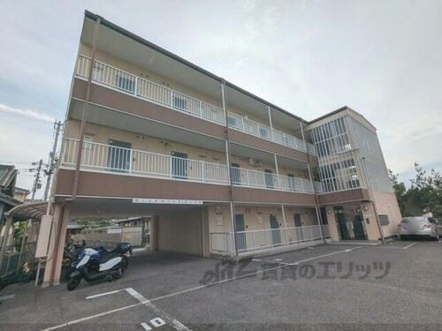 大阪府東大阪市西石切町２丁目 3階建