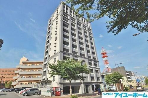 ニューサンリバー８番館 13階建