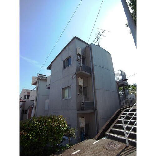 サンアイコーポ城山 3階建