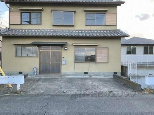 奈良県葛城市南道穗 2階建
