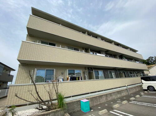 三重県四日市市川島町 3階建 築12年10ヶ月