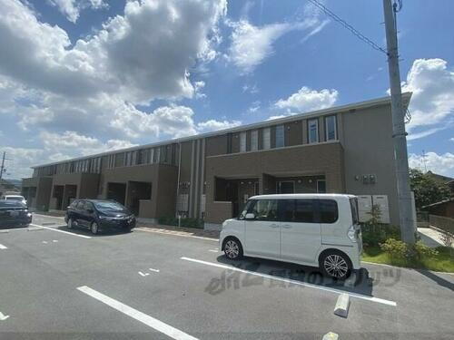 奈良県奈良市四条大路４丁目 築5年6ヶ月 2階建