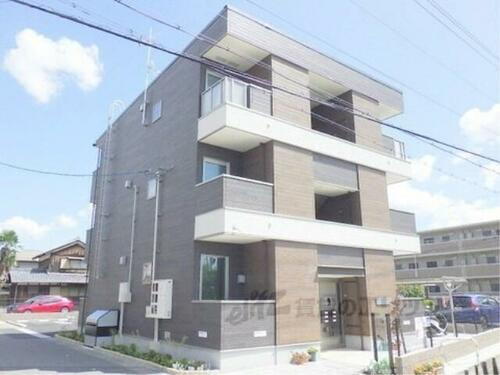 滋賀県守山市伊勢町 築1年未満 3階建