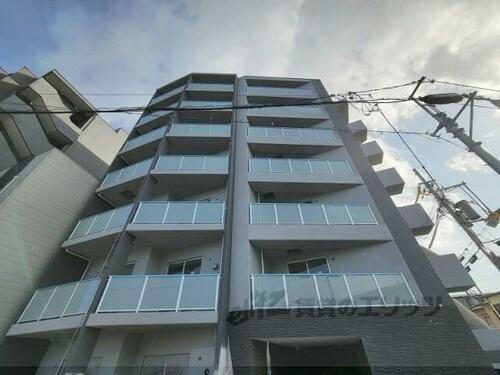 京都府京都市右京区西京極浜ノ本町 築1年未満 7階建