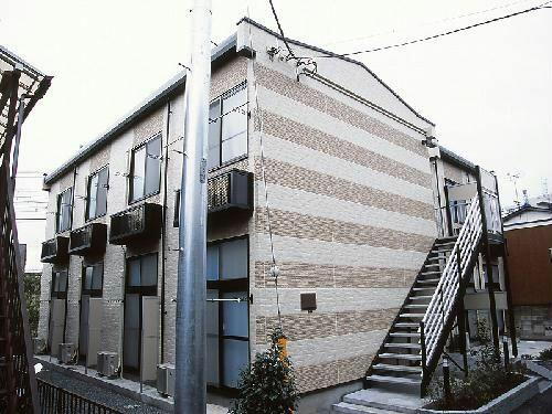 神奈川県横浜市金沢区六浦１丁目 2階建