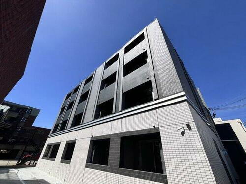 兵庫県神戸市垂水区城が山１丁目 築1年10ヶ月 4階建