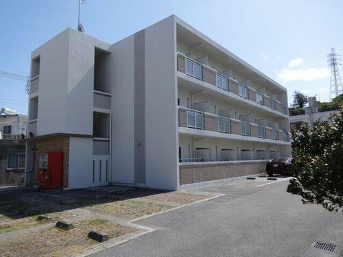 レオネクスト稲嶺 3階建