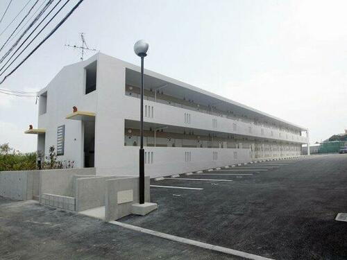 沖縄県名護市字宮里 2階建 築16年3ヶ月