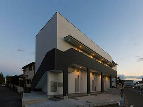 兵庫県明石市野々上３丁目 築8年2ヶ月 2階建