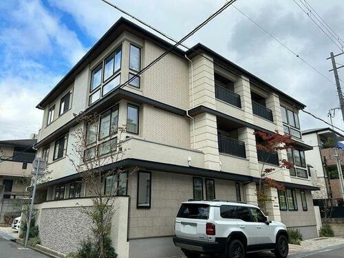 Ｖｉｌｌａ　Ｂｅｌｌａｌｕｃｅ 3階建