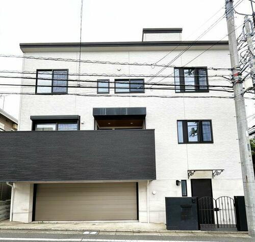 目黒区南２丁目戸建 3階建