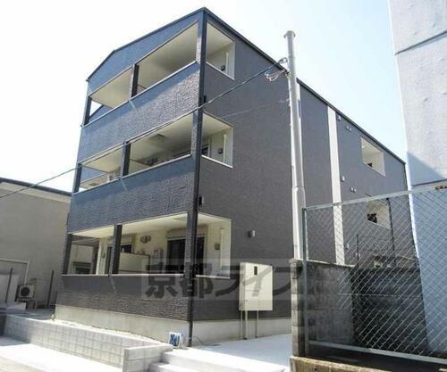 ジーメゾン山科マニフィコ 3階建