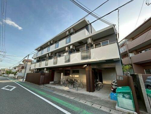 レジーナ西宮北口Ⅱ 3階建