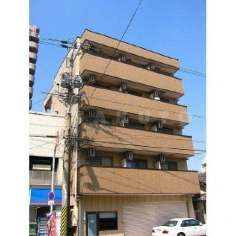 クロワール北梅田 5階建