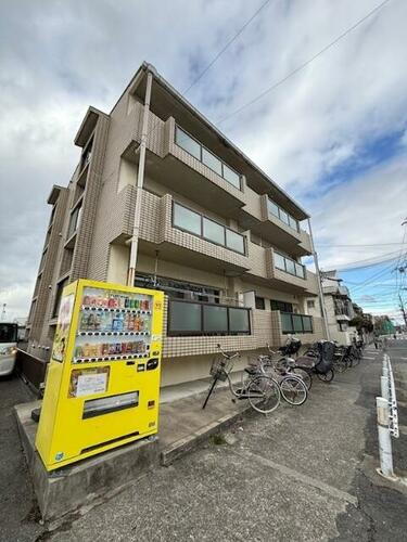 兵庫県尼崎市大庄北５丁目 3階建