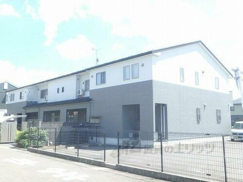 滋賀県守山市伊勢町 2階建