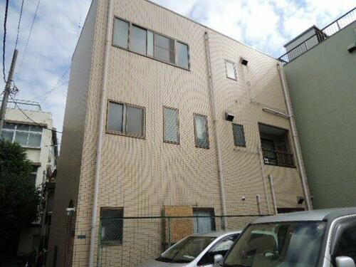 東京都北区神谷２丁目 築33年2ヶ月 3階建