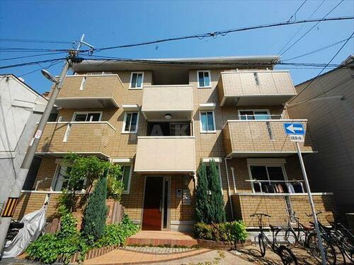 大阪府大阪市淀川区十三東２丁目 3階建