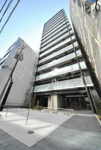 大阪府大阪市中央区博労町２丁目 15階建