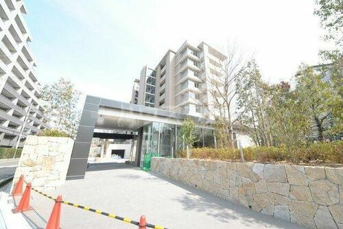 大阪府吹田市竹見台４丁目 8階建