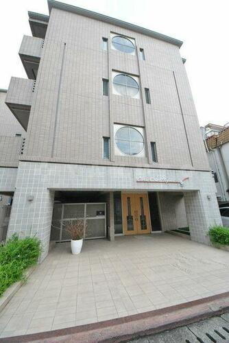 大阪府吹田市江坂町５丁目 4階建