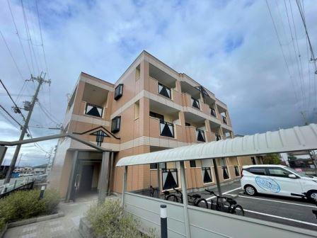 ラフィーヌ上野田 3階建