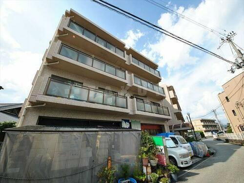 セレコート箕面 4階建