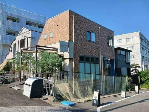 クルーセ・夙川 3階建