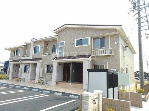 三重県四日市市楠町小倉 賃貸アパート