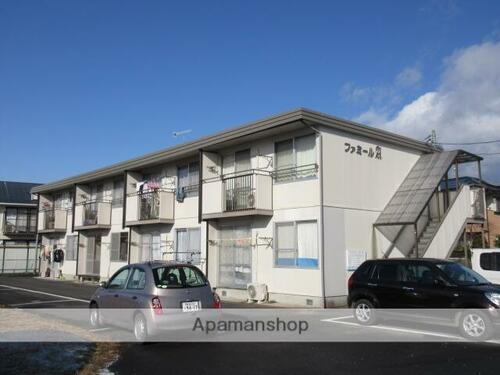 ファミールＡ 2階建