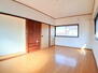 ゆうみ田島 2階の洋室は３面窓でとても明るいです