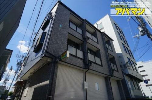 ヴェルデコート八木 3階建