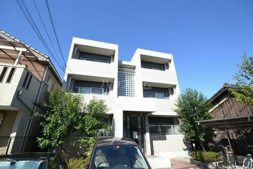 モンテローザ北斗町 3階建