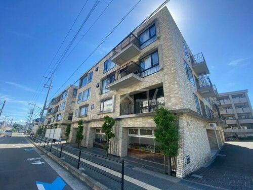 メゾンアーデン３ 4階建