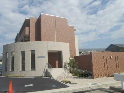 滋賀県守山市大門町 3階建 築13年4ヶ月