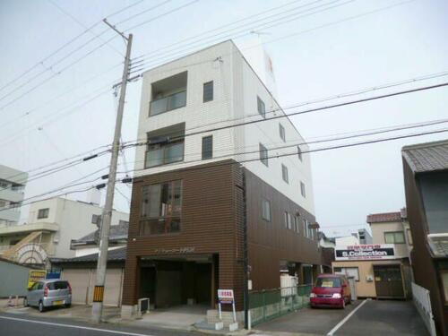 兵庫県姫路市伊伝居 4階建 築35年4ヶ月