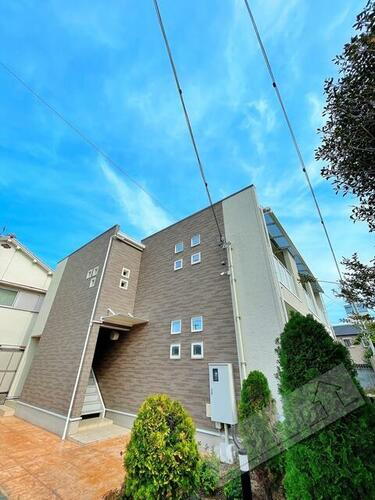 和歌山県和歌山市手平５丁目 2階建