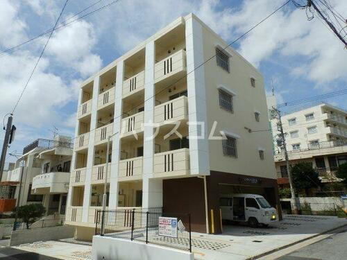 マンション嘉利吉　Ⅱ 4階建