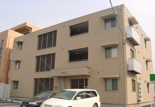 山形県山形市城南町２丁目 築19年10ヶ月 3階建