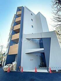 東京都世田谷区宮坂２丁目 6階建