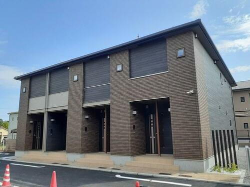 兵庫県姫路市名古山町 2階建
