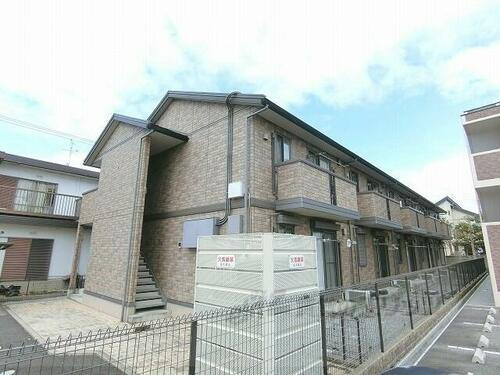 滋賀県東近江市東沖野２丁目 2階建