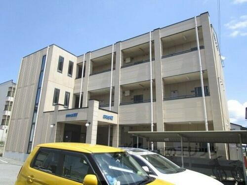 コーポラス無限２ 3階建