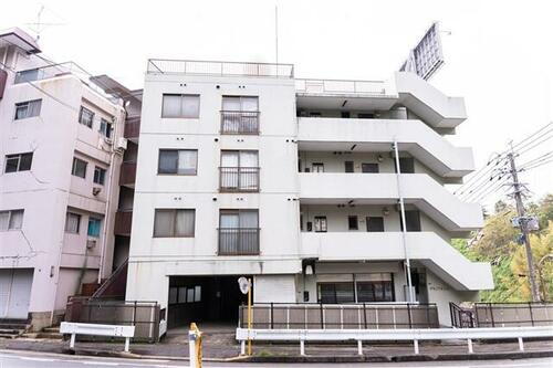 戸町２丁目ビル 地上4階地下2階建