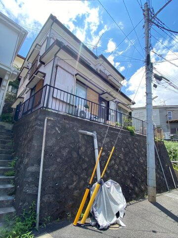 神奈川県横浜市神奈川区神大寺１丁目 2階建