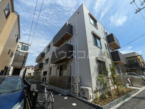 東京都葛飾区四つ木１丁目 3階建